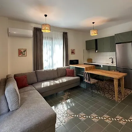 Esmahan Forest And Pool By Zehra Apartamento *