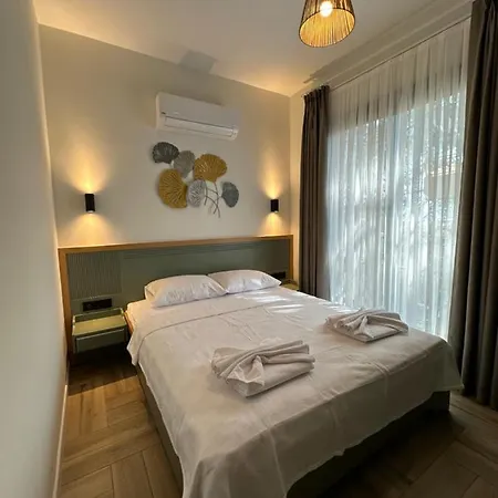 Esmahan Forest And Pool By Zehra Apartman *