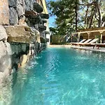 Esmahan Forest And Pool By Zehra דירה *