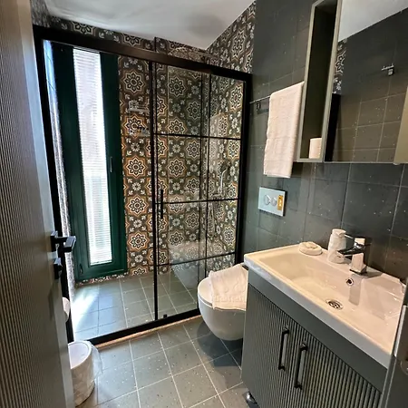 Esmahan Forest And Pool By Zehra Appartement