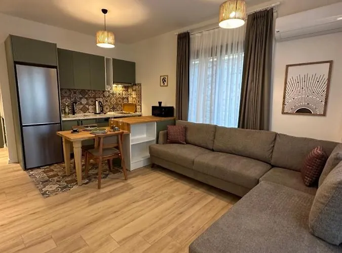 Esmahan Forest And Pool By Zehra Appartement